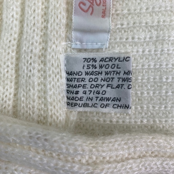 Vintage Cream Wrap Sweater Medium 90s Acrylic Blend Cardigan - Picture 4 of 8